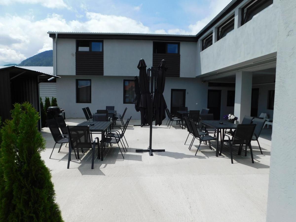 Mountain Vista Suites Zărneşti エクステリア 写真